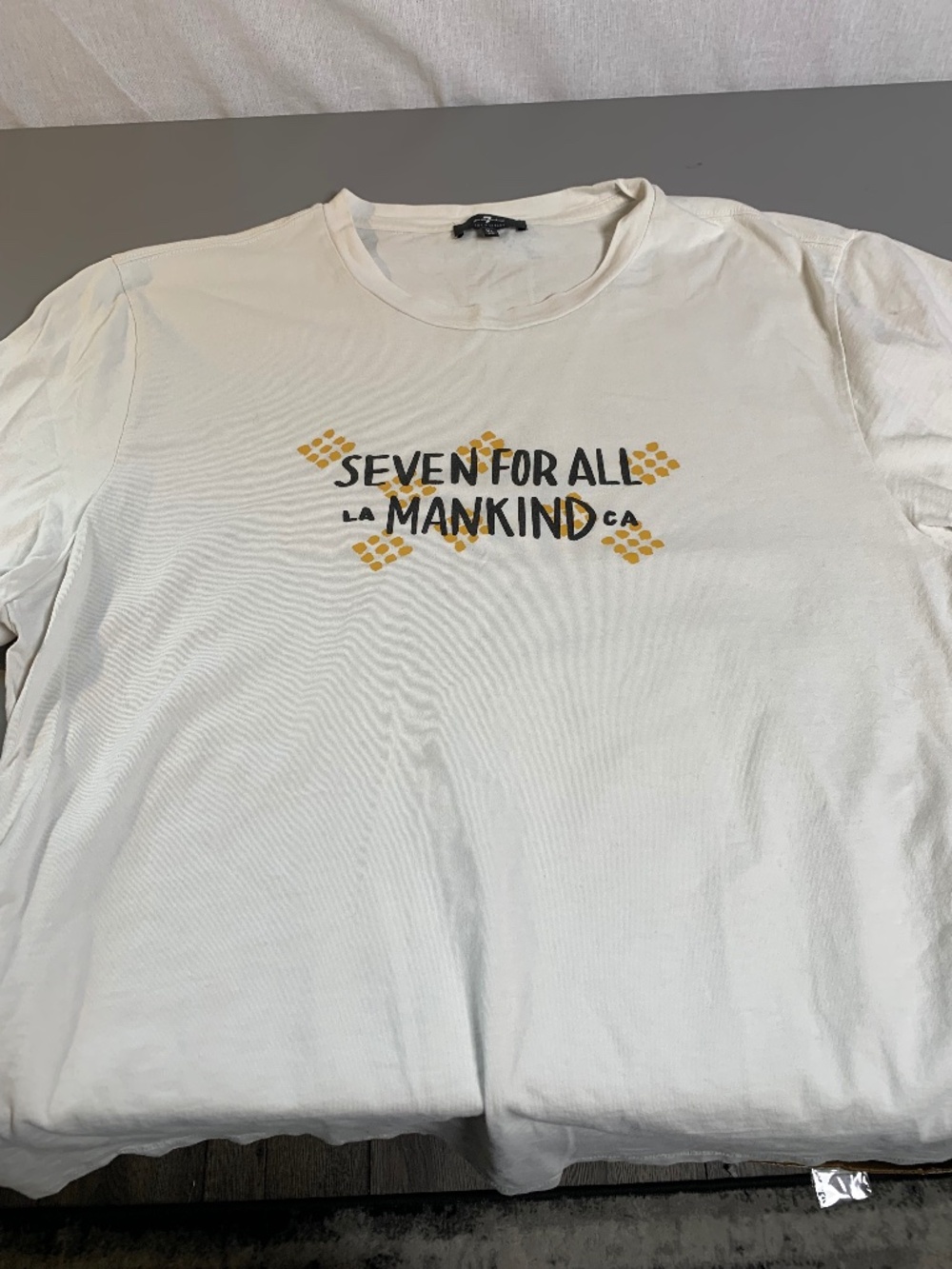 7 for all man kind men’s XL tee NWOT